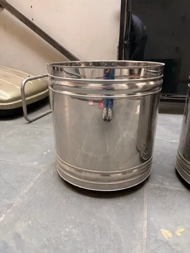 Cachepô vaso de planta metálico