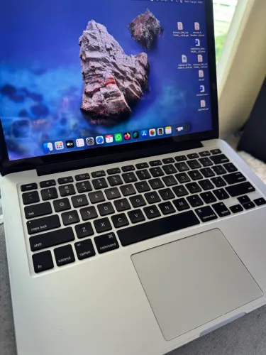 Apple MacBook Pro Retina i5 em perfeito estado