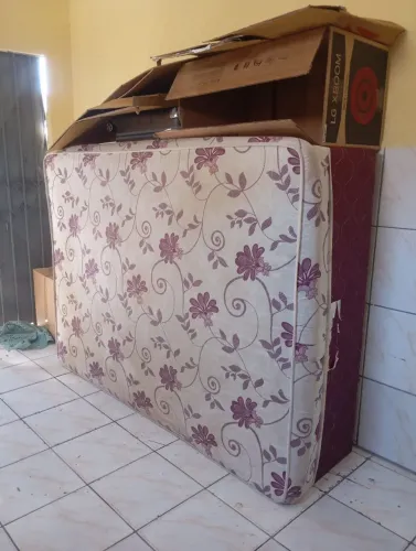 Cama de casal.