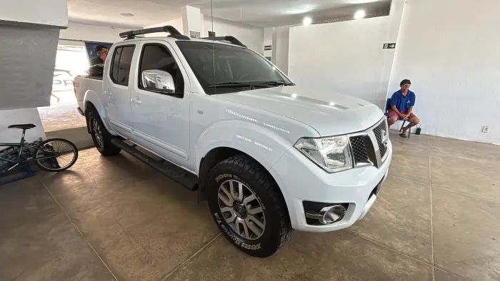 Nissan Frontier SL CD 4X4 2.5tb Diesel AUT 2015