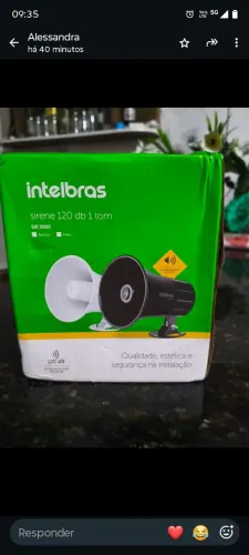 sirene com fio da marca Intelbras, modelo SIR 3000.