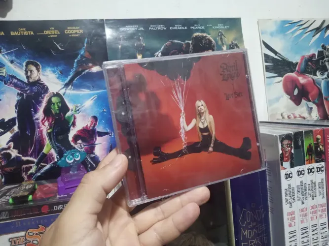 Cd da avril lavigne LOVE "" LACRADO "