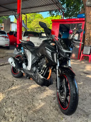 Moto FZ25 Fazer 250