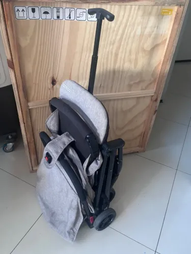 Carrinho de bebê cosco