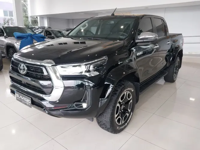 Toyota Hilux CD SRX Plus 4X4 2.8 TDI Die. Aut. 2024