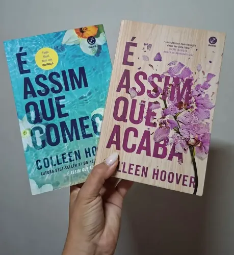 Livro "É assim que acaba" e "É assim que começa"