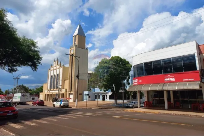 Prédio Comercial Centro de Nonoai RS à Venda