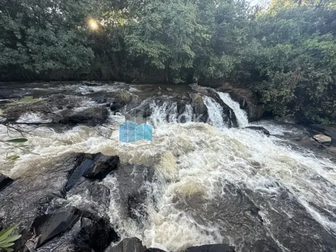 Vende sitio rural em claraval