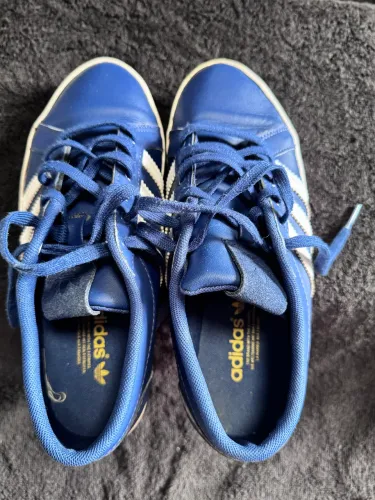 Tênis adidas original 35