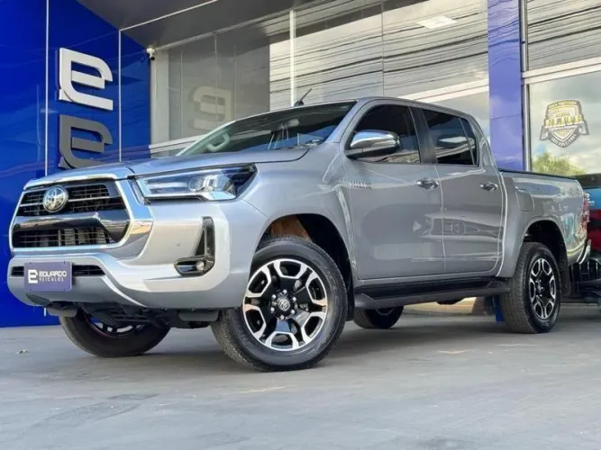 Toyota Hilux CD SRX 4X4 2.8 TDI 16V Diesel Aut. 2023
