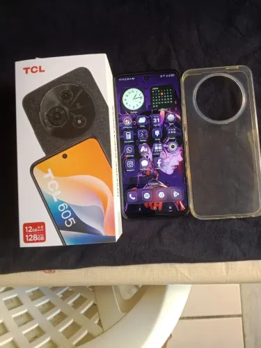 Celular novo apenas com dois meses de uso