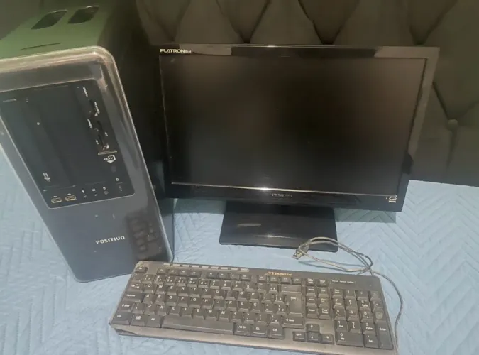 PC Completo Positivo: CPU + Monitor LG Flatron + Teclado