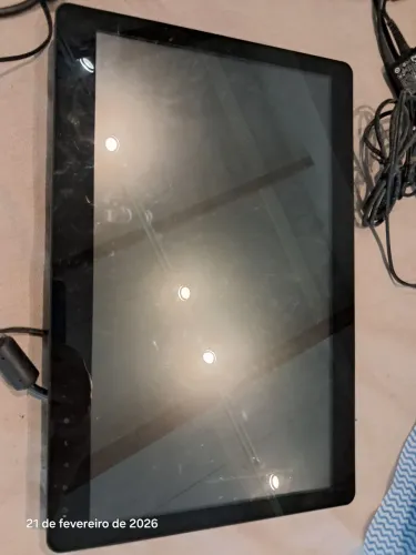 Monitor Elgin com defeito