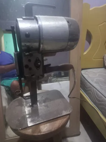 Máquina de cortar tecido