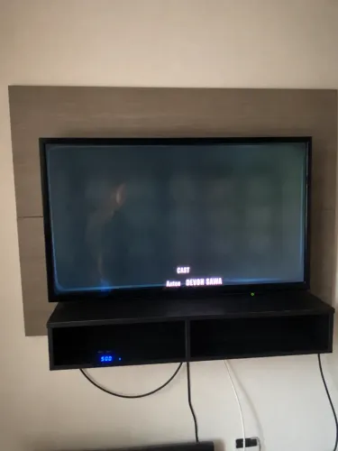 Painel de tv com nichos