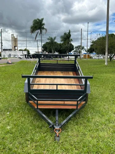 Reboque 2.00 x 1.20 com Cestinha e Pneus Novos