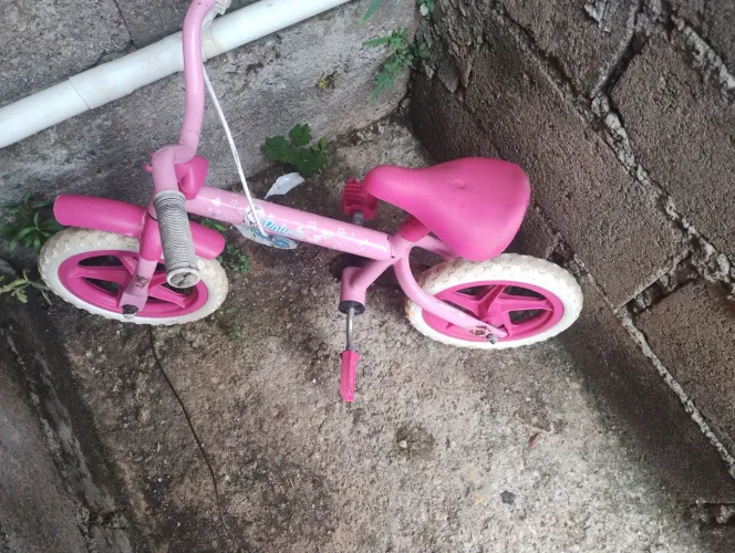 Venda-se uma bicicleta