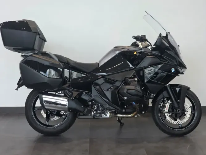 BMW R 1300 RT AUTOMÁTICA TRIPLE BLACK | 2.800 KM R$ 157.990