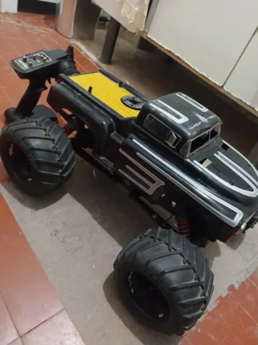 Automodelo Kyosho Mad Force 3 marchas c/ controle