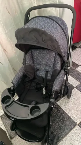 Carrinho e bebê conforto cosco 