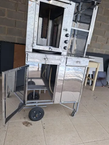 Vende-se carrinho de Currhasco Grego e Shawarma