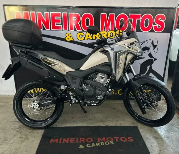 XRE SAHARA 300 ADVENTURE