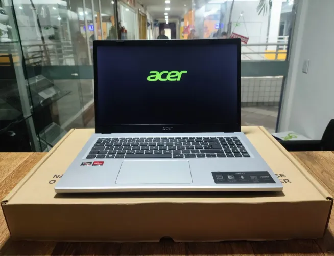 Notebook Acer aspire 3 | AMD Ryzen 3 série 7000 | SSD 256GB | Super Novo