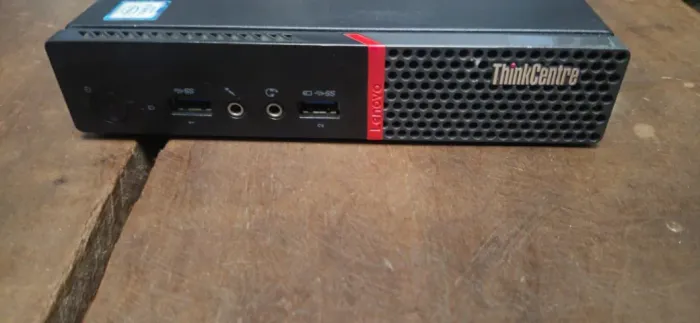 Mini Desktop LENOVO ThinkCentre M900 - Intel Core i3-6100T / 3.20GHz