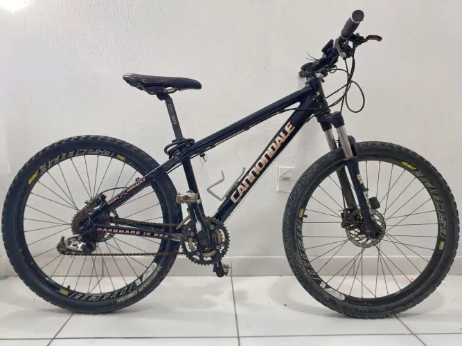 Bicicleta cannondale aro 26 T 17