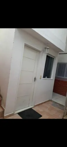 Aluga se excelente kitinet mobiliada área nobre completamente independente ótima infra