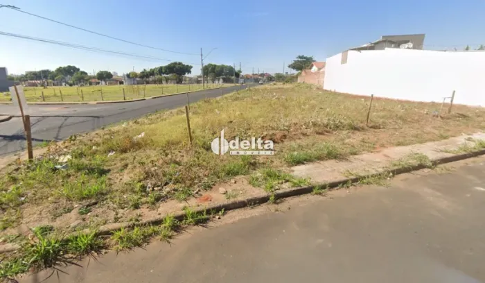 Terreno disponível para venda no bairro Santa Rosa em Uberlândia MG