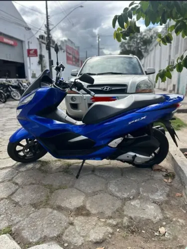 Vendo Honda pcx 150cc. Ano 2021