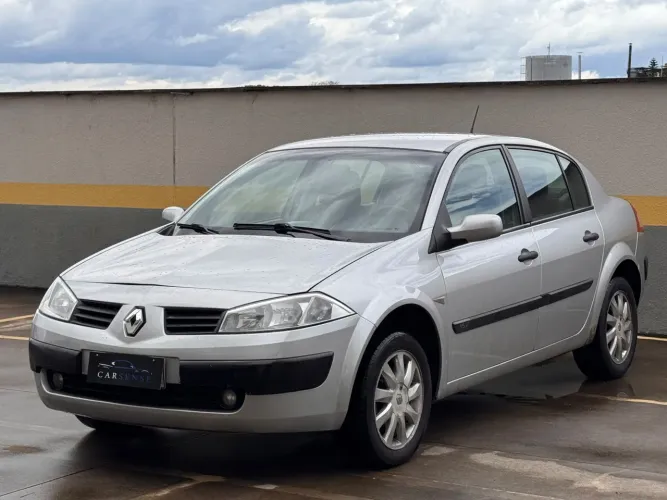 Renault Megane Sed. Expression 2.0 16V Mec. 2011