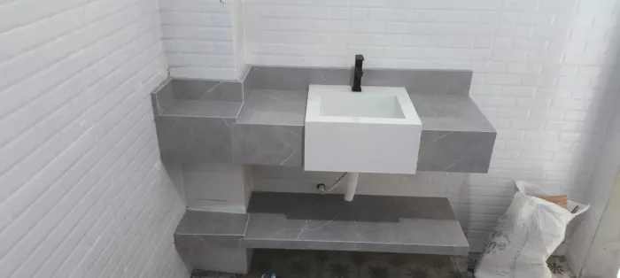 Pia em porcelanato