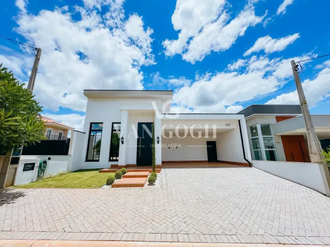 Casa à venda com 3 Dormitórios e Suíte - Condomínio Portal do Sol - Holambra SP