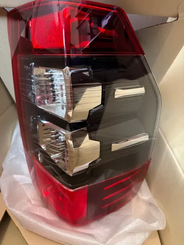 Lanterna esquerda L200 triton 2021 sem DRL Nova Original