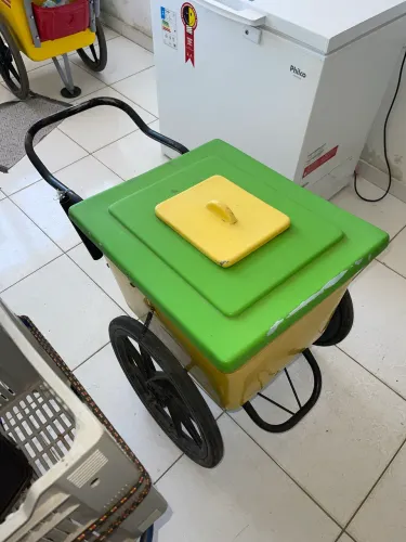 VENDO CARRINHO DE PICOLÉ USADO - R$ 530,00
