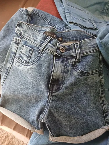 Lote de Shorts jeans em laycra do 34 ou 46 lote mais de 200 pcs 2 cores 15 reais cada