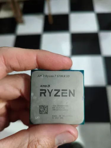 Vendo processador Ryzen 7 5700x3d com DEFEITO!