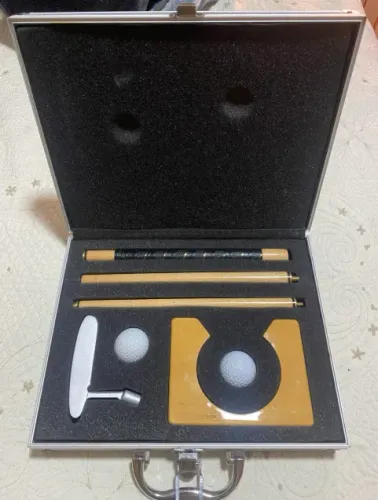 Maleta kit mini golfe portátil empresarial vintage nova