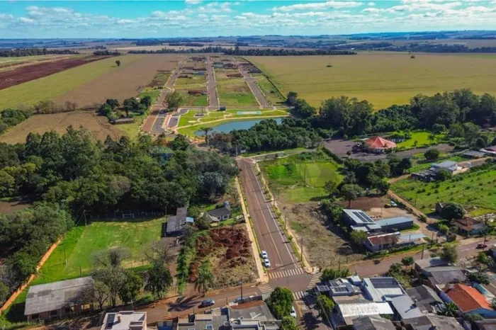 Terreno de esquina à venda no Jardim Coopagro