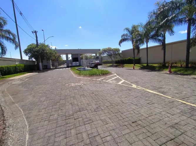 Casa para locação bairro Altamira - Condomínio Fechado