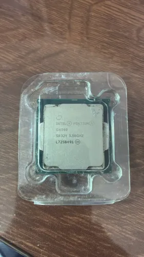 Processador Intel Pentium G4560 3.5GHz 2 Núcleos 4 Threads