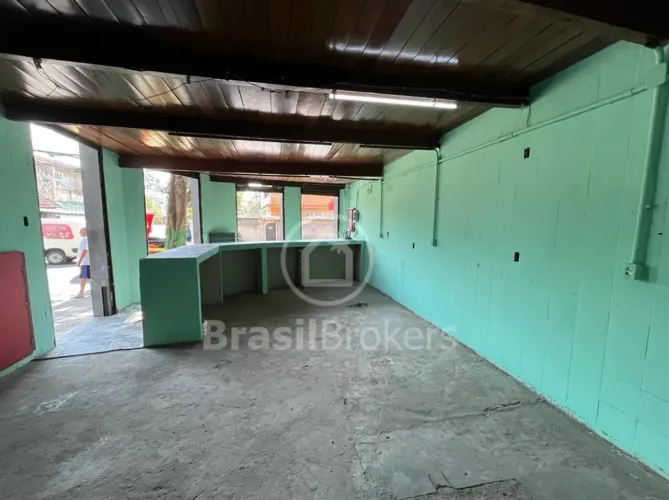 LOJÃO DE ESQUINA ENGENHO DE DENTRO / MÉIER | A POUCOS METROS DA RUA DIAS DA CRUZ | APROX.