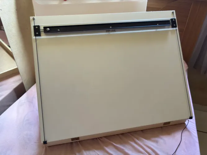 Mesa para desenho técnico TRIDENT