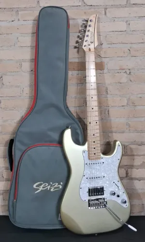 Guitarra Seizi Katana Musashi Stratocaster Titanium c/ Kill Switch (Semi-Nova)