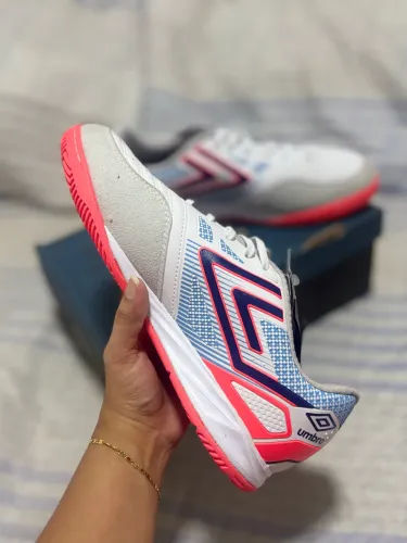 Chuteira umbro pro5