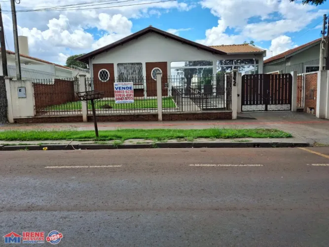 Casa Comercial a venda no bairro Zona 08 - Maringá/PR