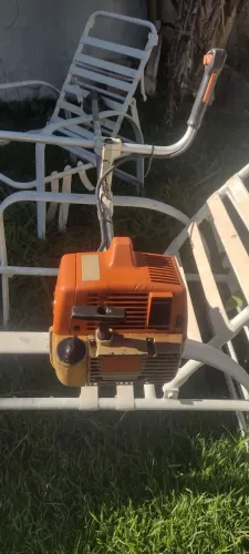Roçadeira Stihl FS 220
