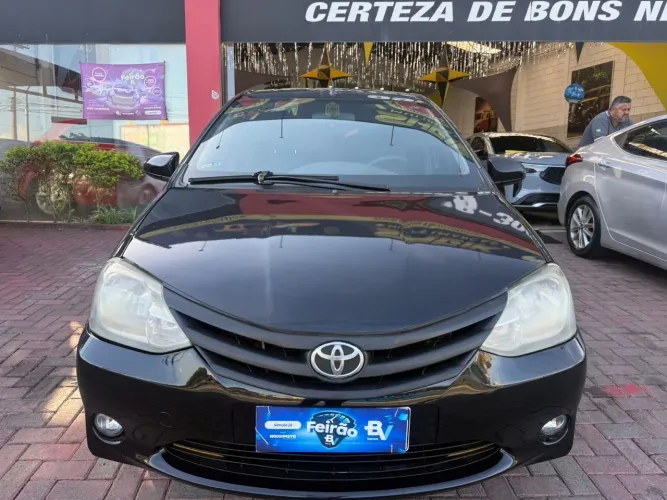 Toyota Etios 1.3 Flex 16V 5P Mec. 2014